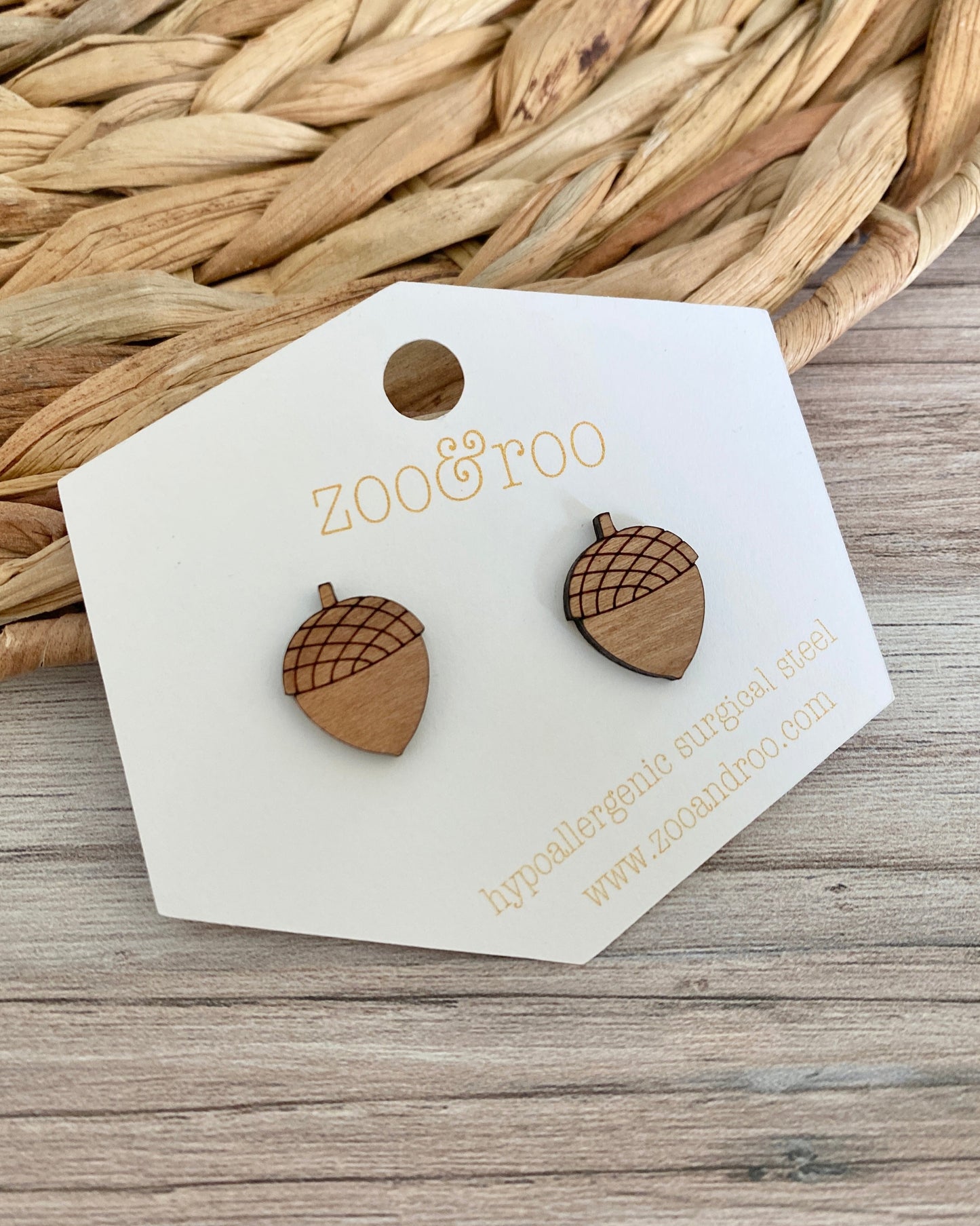 Acorn studs
