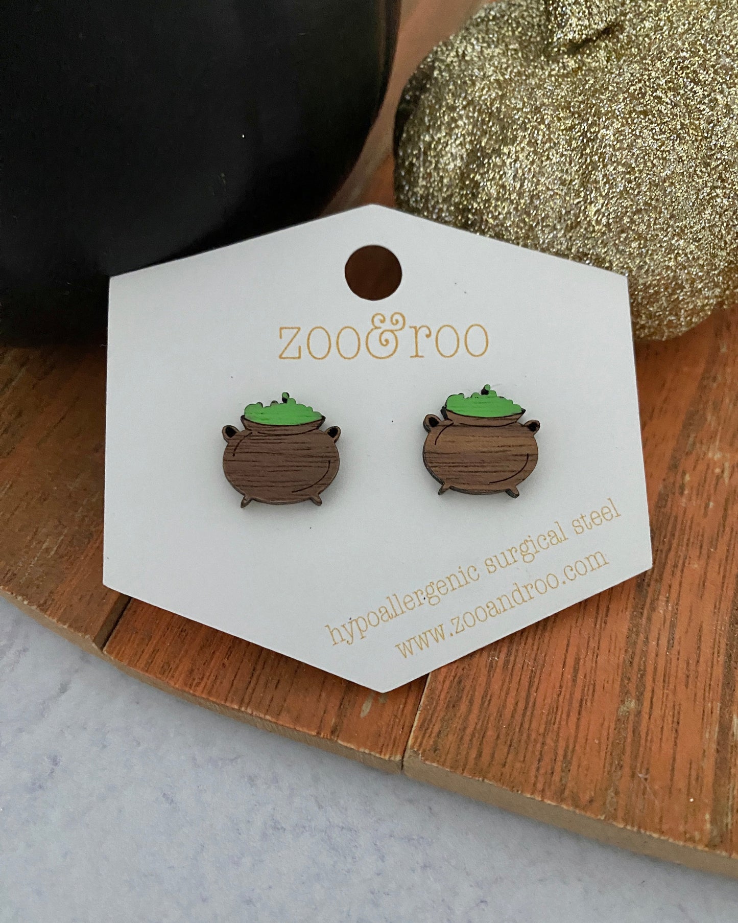Cauldron studs