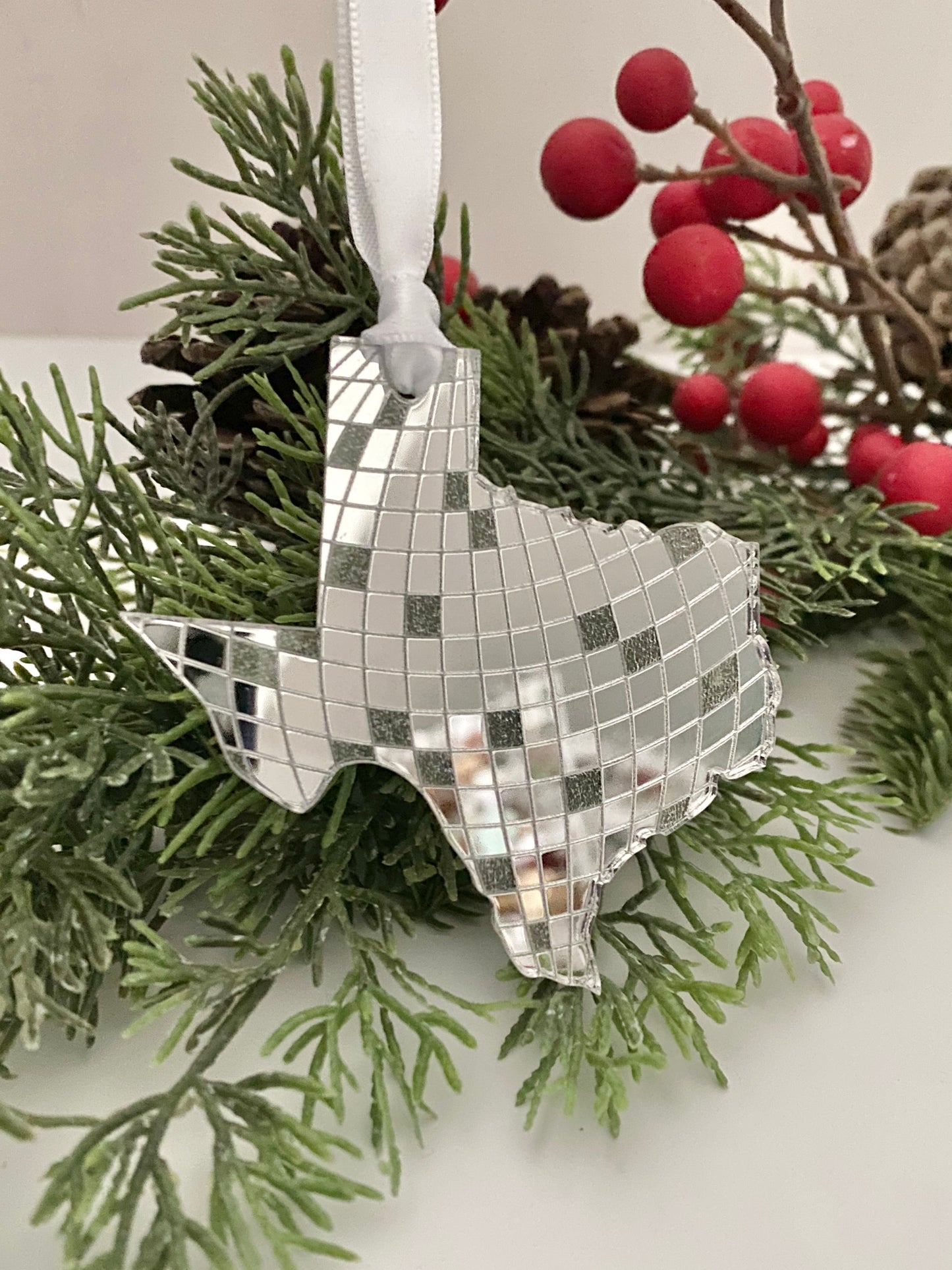 Disco ornament for any state