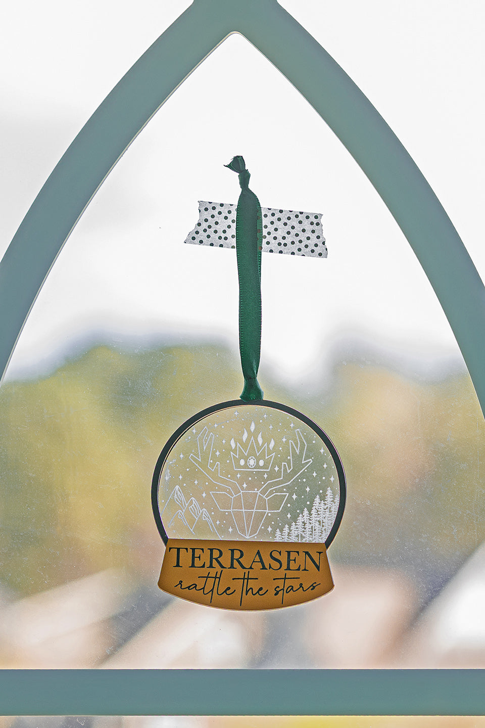 Terrasen ornament: Rattle the stars