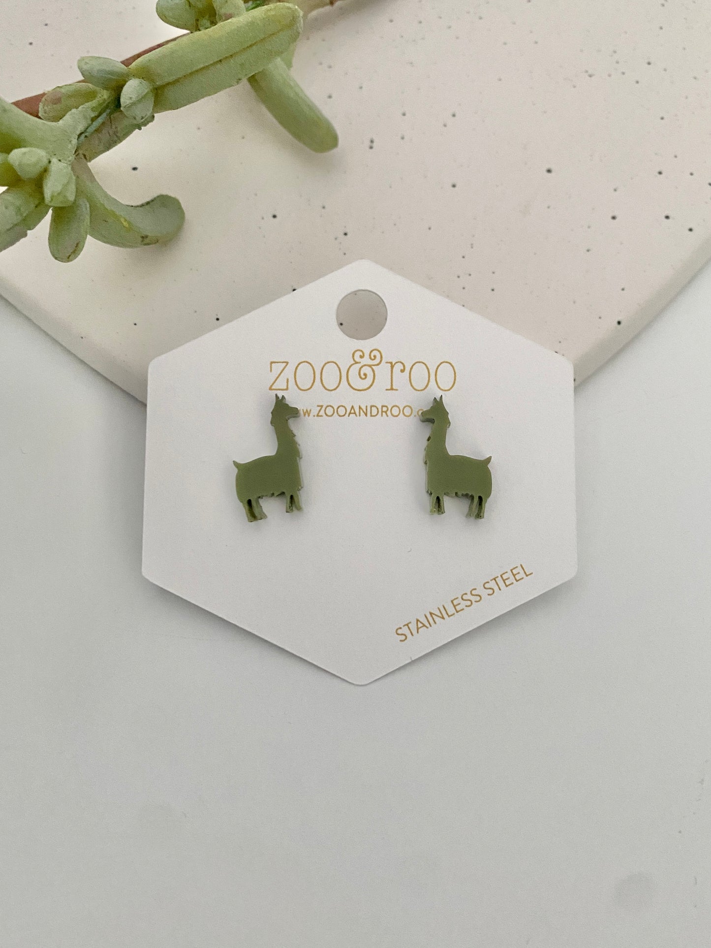 Llama Studs