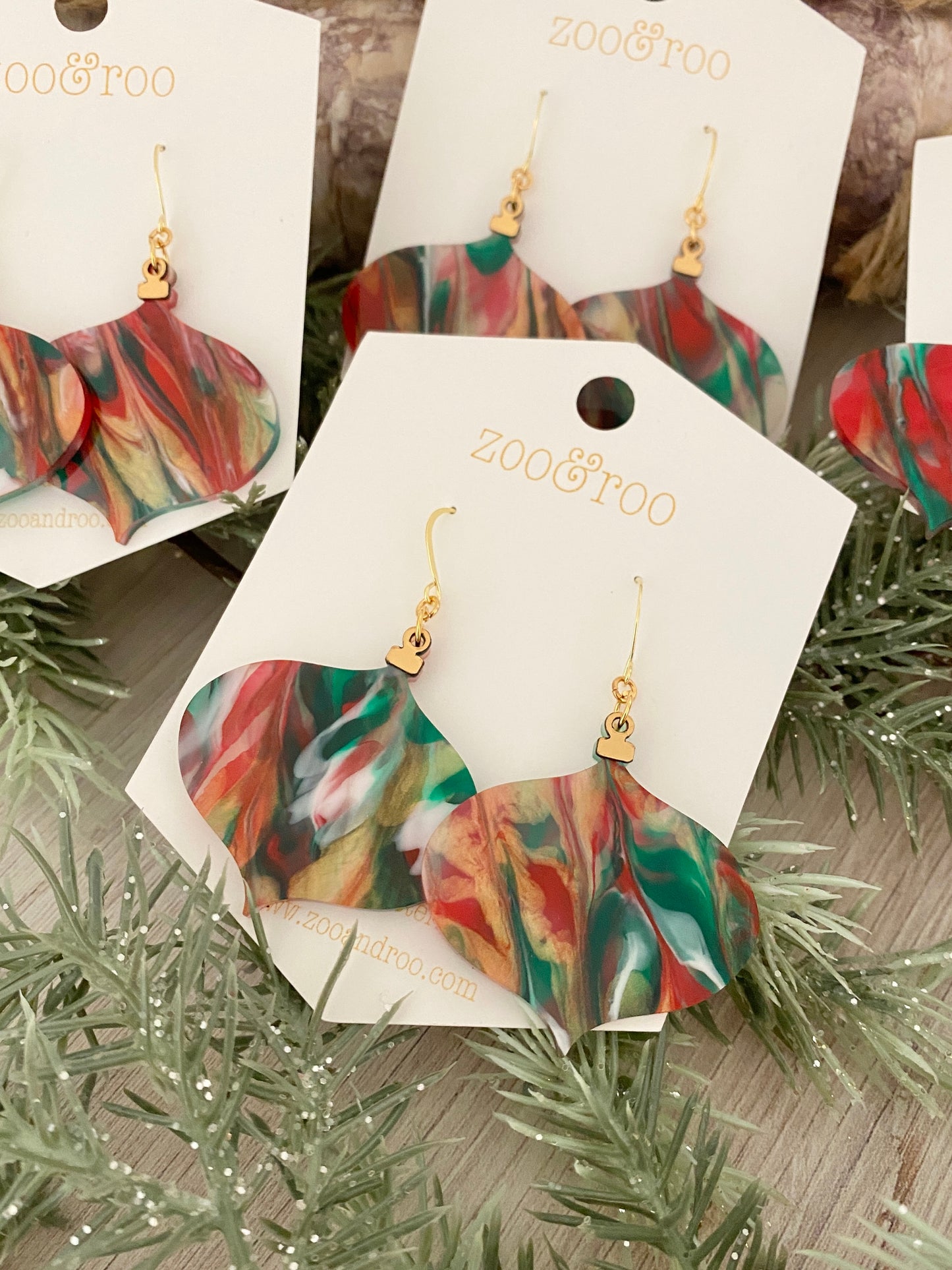 Ornament paint pour earrings