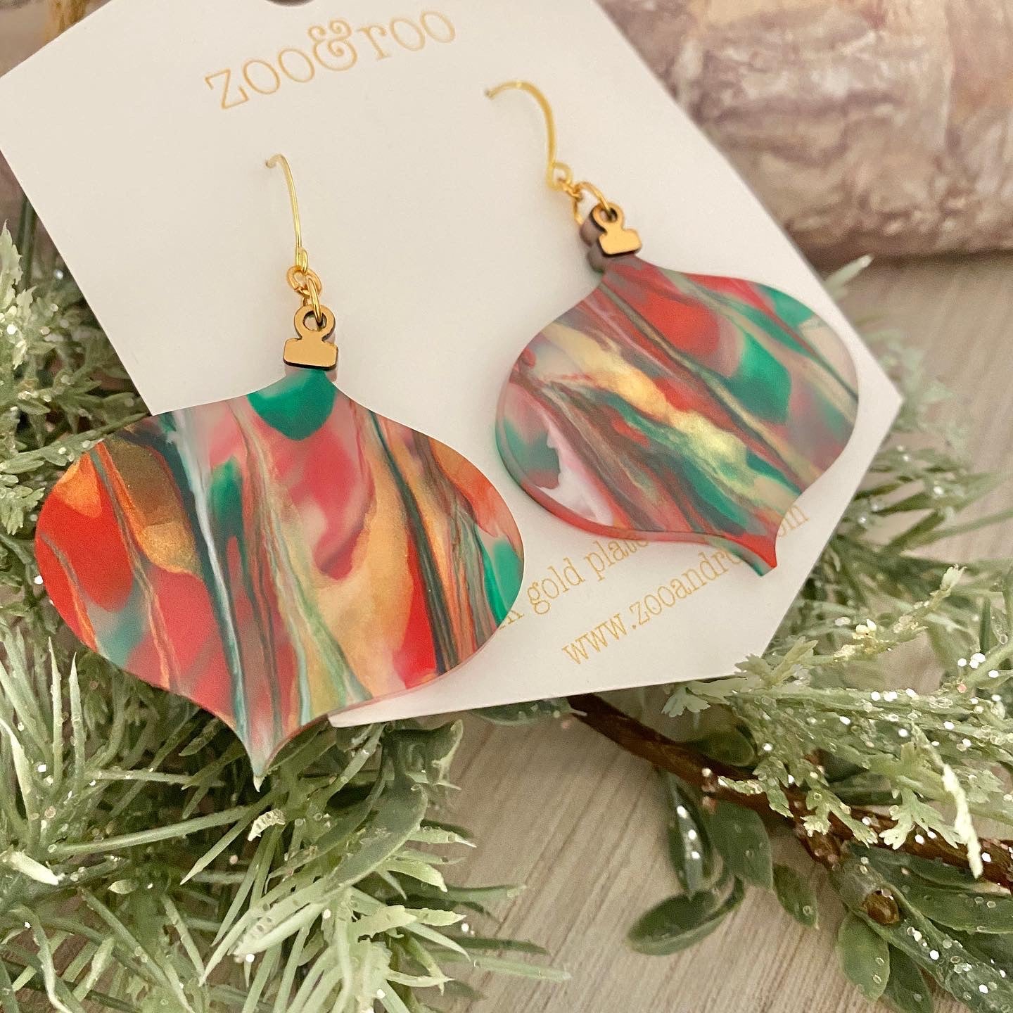 Ornament paint pour earrings