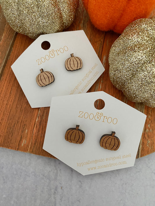 Wood pumpkin studs